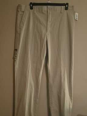 New Lee Extreme Comfort Men's 42x36 Khaki Chinos Pants